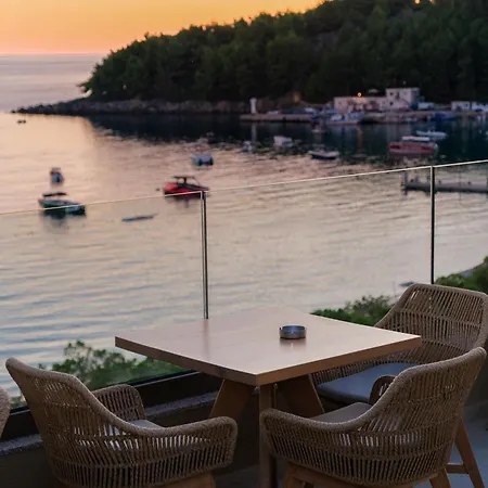 Hotel Saint Nicolas Himarë