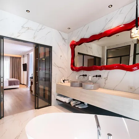 Saint Nicolas Himare