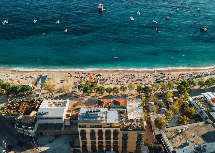 Saint Nicolas Himare