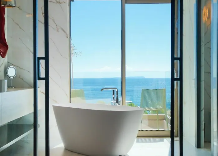 Hotel Saint Nicolas Himare