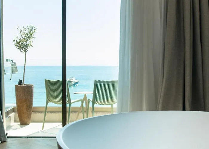 Hotel Saint Nicolas Himare