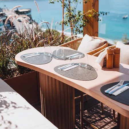 Otel Saint Nicolas Himarë