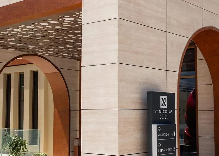 Saint Nicolas 4*