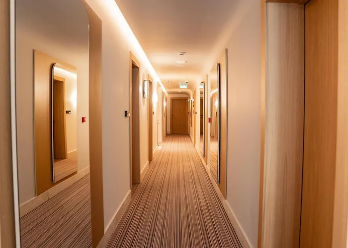 Hotel Saint Nicolas 4*